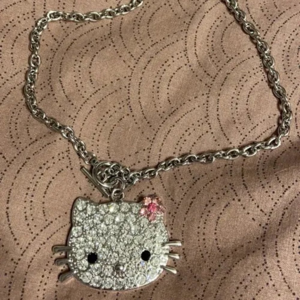 Hello kitty big face necklace